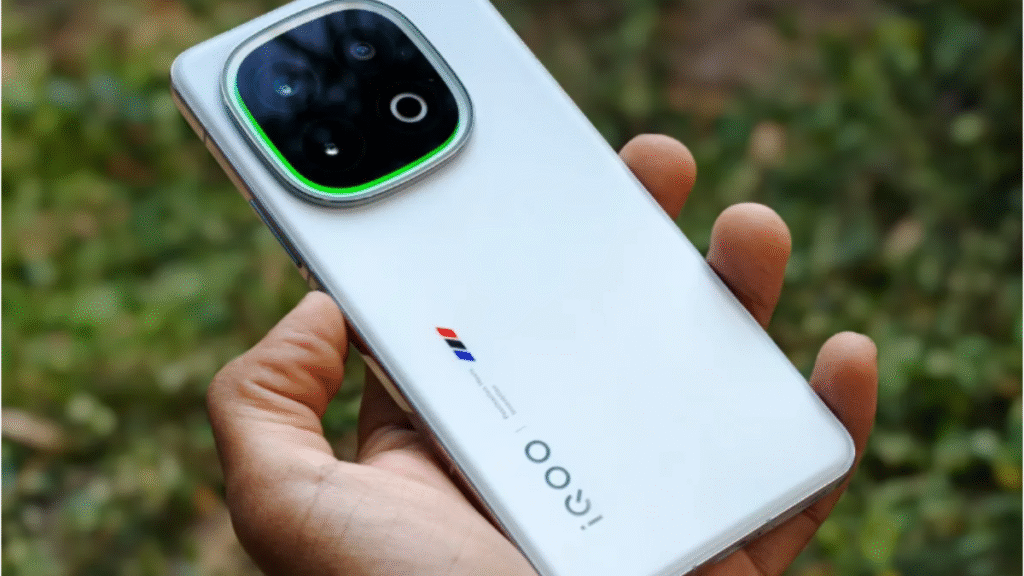 iQOO 13 5G – Flagship Smartphone with Snapdragon 8 Elite